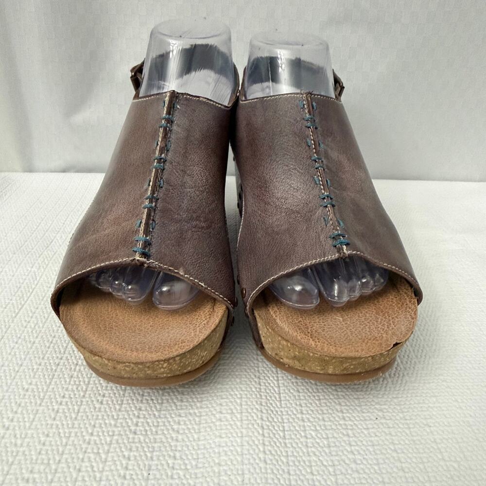 Roan by Bed Stu Fortnite Wedge Sandals Womens Size 9 Studded Brown Leather - Picture 2 of 12